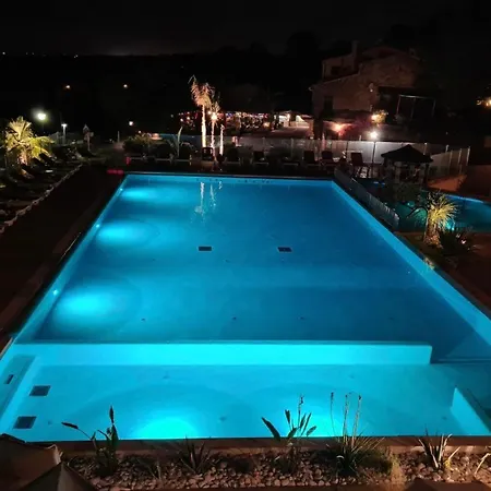 Holiday home Domaine De L'ile D'or *