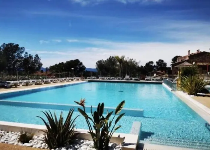 Domaine De L'ile D'or *