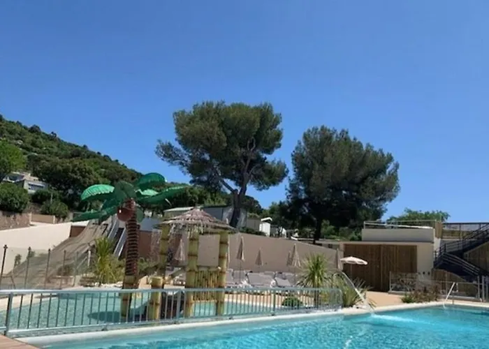 Domaine De L'ile D'or בית נופש Saint-Raphaël
