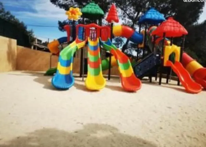 Domaine De L'ile D'or בית נופש Saint-Raphaël