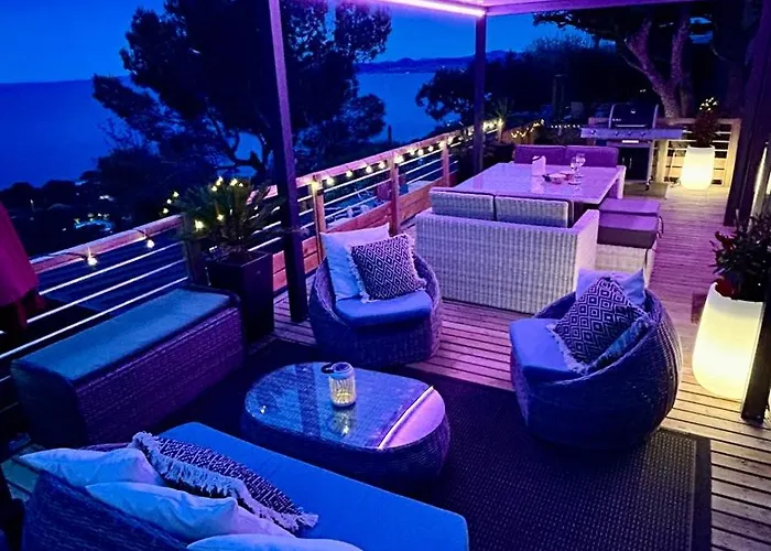 Domaine De L'ile D'or בית נופש *